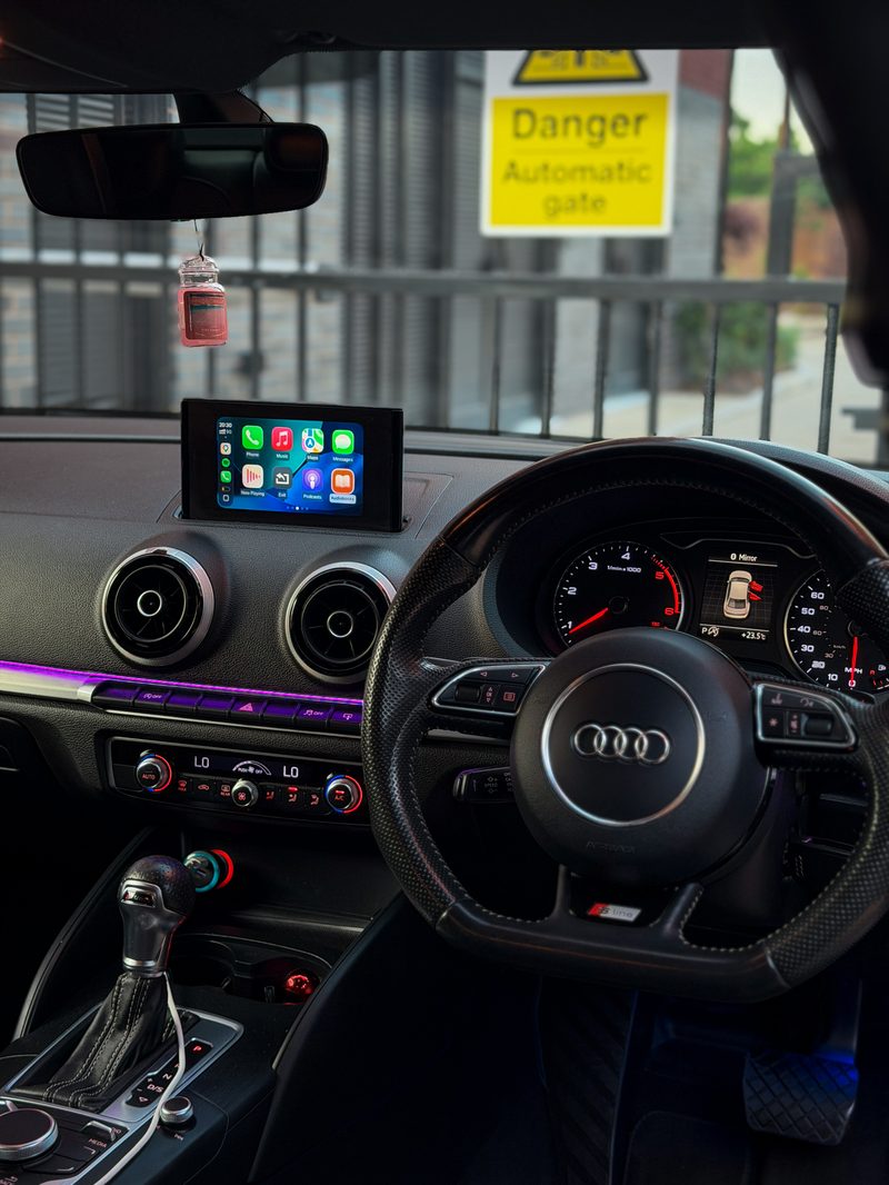 Apple CarPlay Running — Audi A3 8V Wireless CarPlay & Android Auto Box on a Audi
