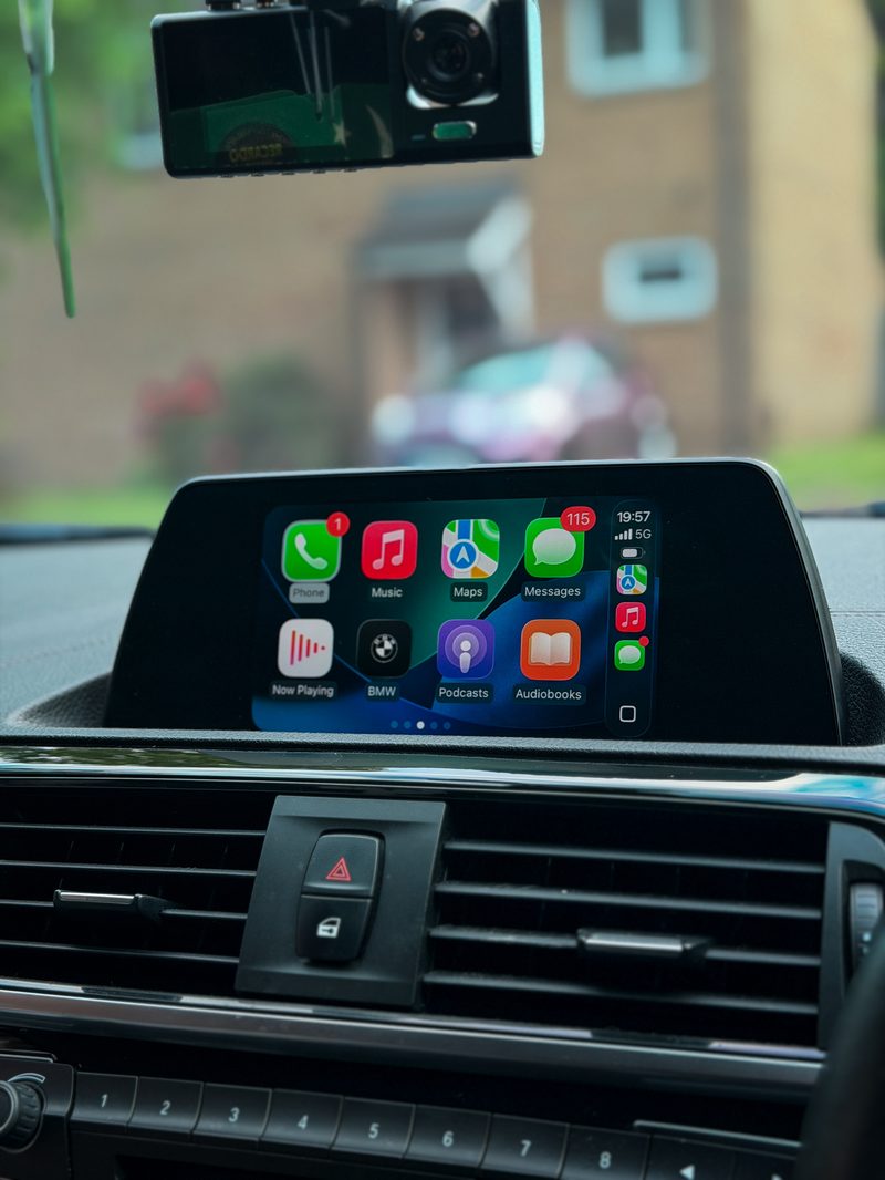 Apple CarPlay Running — BMW EntryNav2 Apple CarPlay OEM Activation on a BMW