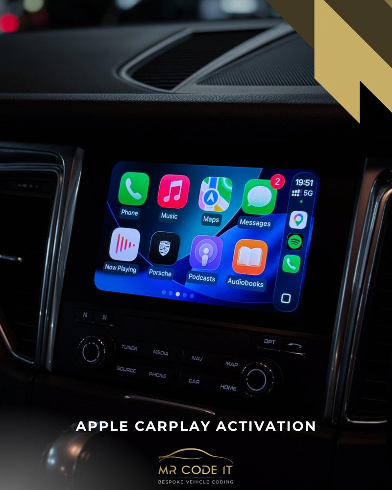 Apple CarPlay home screen active on a Porsche PCM4 screen